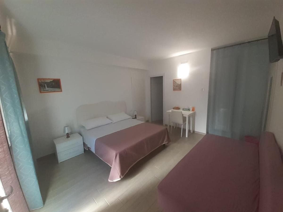 B&B Porta Romana Amelia Luaran gambar